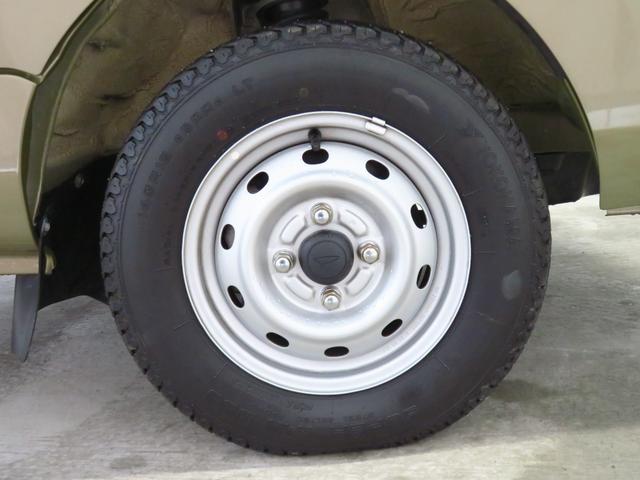 ハイゼットトラックジャンボ　４ＷＤ　４ＡＴ　ゲートプロテクター　１年間無料保証記録簿　キーレスキー　ワンオーナー　荷台作業照明　ゲートチェーン　あゆみ板掛け　レベリング　マニュアルエアコン　パワーウィンドウ　ＣＤ再生　純正フロアマット（三重県）の中古車