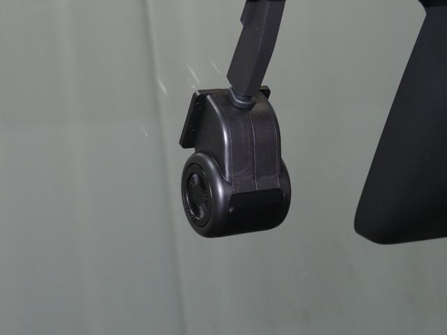 ムーヴG 届出済未使用車 バックカメラ キーフリー 1年間無料保証Bluetooth対応 エコアイドル LED コーナーセンサー 純正9型ディスプレイオーディオ 前後ドラレコ 助手席側パワースライドドア ワイヤレス充電 USB接続 ダンディスポーツスタイル(三重県)の中古車