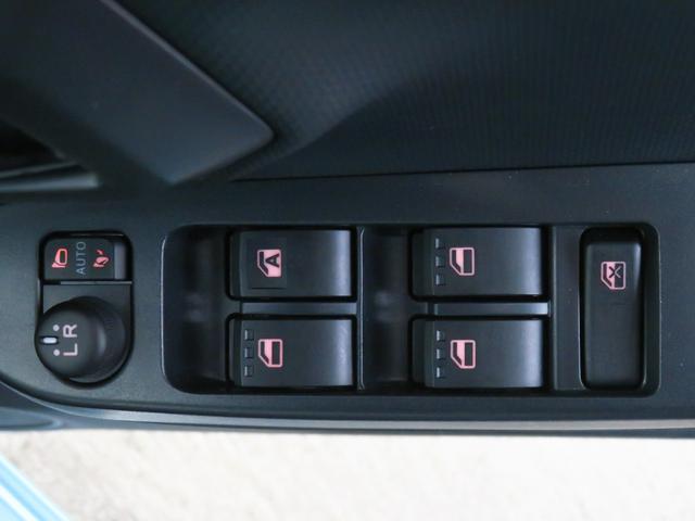 ミライースG SAIII 運転席・助手席シートヒーター 1年間無料保証車線逸脱警告 元ディーラー代車セキュリティ LEDヘッドライト 電格ミラー 衝突安全ボディ 運転席エアバッグ 助手席エアバッグ ABS キーフリー オートエアコン コーナーセンサー パワーウィンドウ(三重県)の中古車