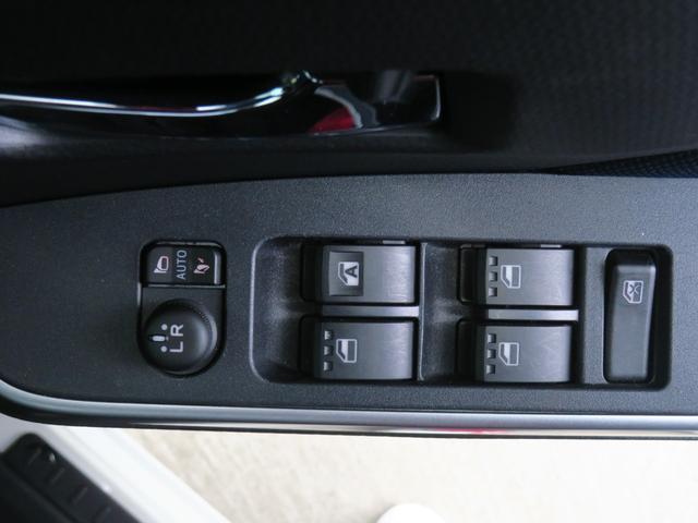 トールカスタムＧ　　　純正７型ナビ　パノラマカメラ　１年間無料保証ＬＥＤライト　ブルートゥース　Ｉストップ　電格ミラー　ウォークスルー　ＤＶＤ　ワンオーナー　ＥＴＣ　ＵＳＢ　前後ドラレコ　電動パーキングブレーキ　両側パワースライドドア　コーナーセンサー　キーフリー（三重県）の中古車