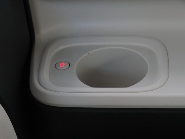 ムーヴキャンバスストライプスＧ　　届出済未使用車　キーフリー　１年間無料保証電動パーキングブレーキ　コーナーセンサー　車線逸脱　運転席助手席エアバッグ　試乗車ＵＰ　シートヒータ　衝突安全ボディ　ＬＥＤライト　ワンオーナー　ベンチシート　パノラマカメラ　両側パワースライドドア（三重県）の中古車