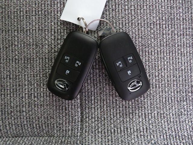 ムーヴキャンバスストライプスＧターボ　両側パワースライドドア　１年間無料保証電動パーキングブレーキ　コーナーセンサー　パノラマカメラ　デモカーＵＰ　車線逸脱警告　運転席助手席エアバッグ　１オーナー　衝突安全ボディ　記録簿　ＡＢＳ　運転席・助手席シートヒーター　キーフリー（三重県）の中古車