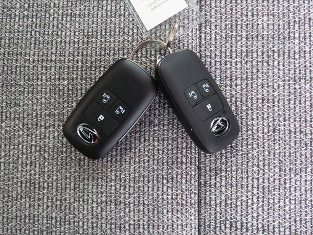 ムーヴキャンバスストライプスＧ　運転席・助手席シートヒーター　１年間無料保証電動パーキングブレーキ　コーナーセンサー　バックカメラ　運転席助手席エアバッグ　試乗車ＵＰ　衝突安全ボディ　キーフリー　ＬＥＤヘッドライト　ワンオーナー　両側パワースライドドア　オートエアコン（三重県）の中古車