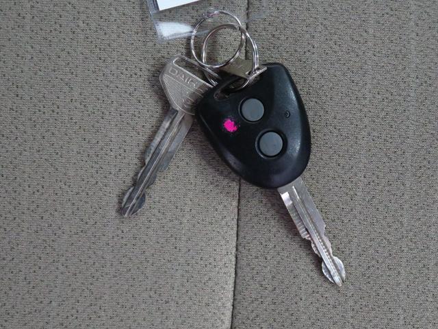 ムーヴL SA 1年間無料保証衝突軽減ブレーキシステム 電動格納ミラー 純正フロアマット レベリング 助手席エアバック Iストップ 運転席エアバック 衝突安全ボディ ベンチシート ABS 盗難警報装置(三重県)の中古車