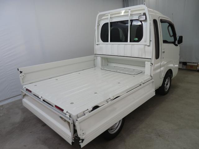 ハイゼットトラックジャンボ　　　　４ＷＤ　５ＭＴ　荷台作業照明　１年間無料保証前方用ドライブレコーダー　ゲートチェーン　マニュアルエアコン　デフロック　あゆみ板掛け　レベリング　キーレスエントリー　ＬＥＤヘッド　ＥＴＣ　ワンオーナー　パワーウィンドウ（三重県）の中古車