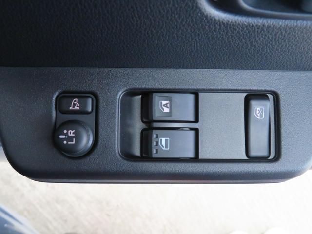 ハイゼットトラックジャンボエクストラ　４ＷＤ　届出済未使用車　１年間無料保証キーフリー　パワーウィンドウ　デフロック　荷台作業照明　コーナーセンサー　マニュアルエアコン　あゆみ板掛け　ゲートチェーン　ＬＥＤヘットライト　電動格納ミラー　アイドリングストップ　記録簿　ＣＶＴ（三重県）の中古車