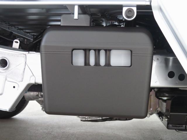 ハイゼットトラックジャンボエクストラ　４ＷＤ　届出済未使用車　１年間無料保証キーフリー　パワーウィンドウ　デフロック　荷台作業照明　コーナーセンサー　マニュアルエアコン　あゆみ板掛け　ゲートチェーン　ＬＥＤヘットライト　電動格納ミラー　アイドリングストップ　記録簿　ＣＶＴ（三重県）の中古車