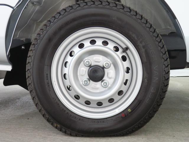 ハイゼットトラックジャンボエクストラ　４ＷＤ　届出済未使用車　１年間無料保証キーフリー　パワーウィンドウ　デフロック　荷台作業照明　コーナーセンサー　マニュアルエアコン　あゆみ板掛け　ゲートチェーン　ＬＥＤヘットライト　電動格納ミラー　アイドリングストップ　記録簿　ＣＶＴ（三重県）の中古車