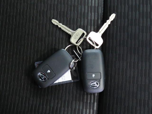 ハイゼットトラックジャンボエクストラ　　４ＷＤ　ＣＶＴ　記録簿　１年間無料保証デフロック　キーフリー　パワーウィンドウ　ゲートチェーン　あゆみ板掛け　荷台ゴムマット　マニュアルエアコン　電動格納ミラー　荷台作業照明　コーナーセンサー　プッシュスタート　ワンオ−ナ−　フロアマット（三重県）の中古車