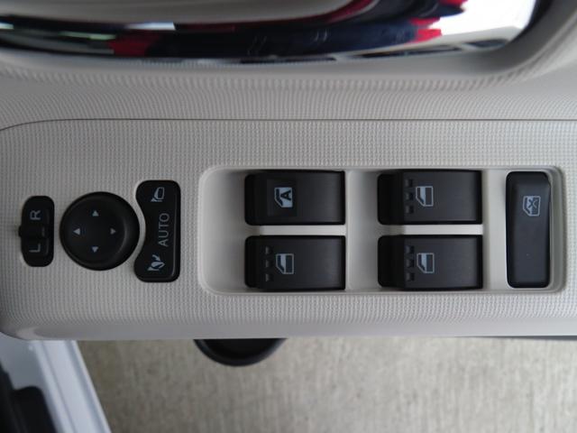 ムーヴキャンバスストライプスＧ　運転席・助手席シートヒーター　１年間無料保証電動パーキングブレーキ　コーナーセンサー　電動格納ミラー　Ｗパワースライドドア　前後誤発進抑制　セキュリティーアラーム　バックカメラ　試乗車ＵＰ　プッシュスタート　車線逸脱警告　オートエアコン（三重県）の中古車