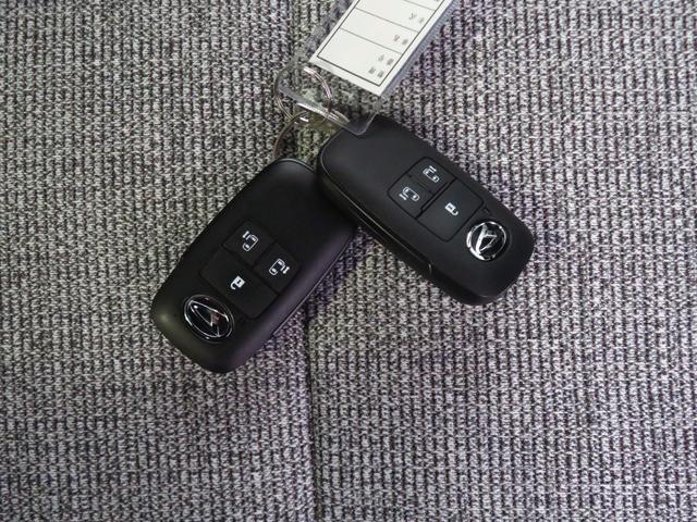 ムーヴキャンバスストライプスＧ　運転席・助手席シートヒーター　１年間無料保証電動パーキングブレーキ　コーナーセンサー　電動格納ミラー　Ｗパワースライドドア　前後誤発進抑制　セキュリティーアラーム　バックカメラ　試乗車ＵＰ　プッシュスタート　車線逸脱警告　オートエアコン（三重県）の中古車