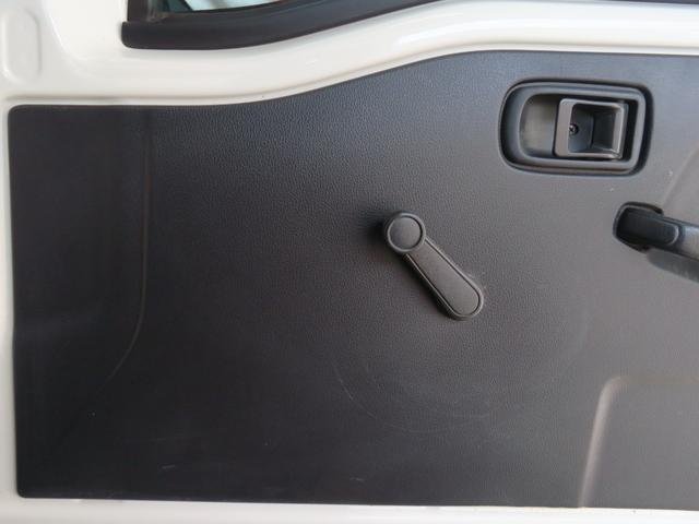 ハイゼットトラックスタンダード　　　４ＷＤ　４ＡＴ　レベリング　１年間無料保証ゲートプロテクター　マニュアルエアコン　純正フロアマット　ＡＭ／ＦＭラジオ　あゆみ板掛け（三重県）の中古車