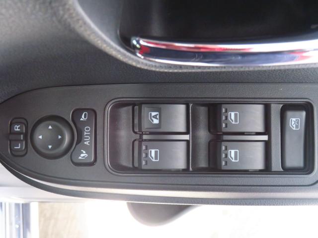 タントカスタムRSリミテッド バックカメラ ETC 1年間無料保証電動パーキングブレーキ コーナーセンサー 純正9型ディスプレイオーディオ HDMI接続 Bluetooth対応 運転席・助手席シートヒーター 両側パワースライドドア 地デジ キーフリー オートエアコン(三重県)の中古車