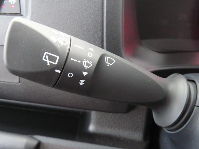 ハイゼットカーゴDX 2WD CVT キーレスエントリー 1年間無料保証アイドリングストップ コーナーセンサー マニュアルエアコン パワーウィンドウ レベリング AM/FMラジオ 運転席助手席エアバック 衝突安全ボディ 1オーナー車 両側スライドドア オートライト 記録簿(三重県)の中古車