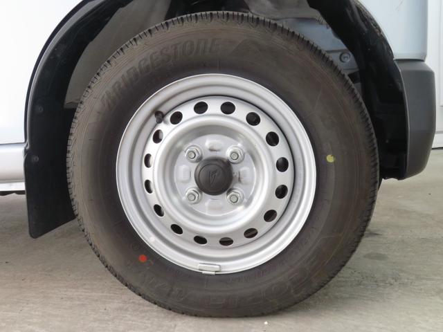 ハイゼットカーゴDX 2WD CVT キーレスエントリー 1年間無料保証アイドリングストップ コーナーセンサー マニュアルエアコン パワーウィンドウ レベリング AM/FMラジオ 運転席助手席エアバック 衝突安全ボディ 1オーナー車 両側スライドドア オートライト 記録簿(三重県)の中古車