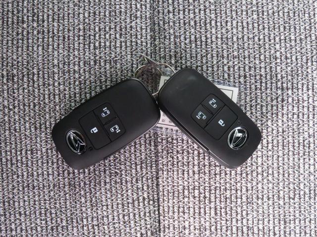 ムーヴキャンバスストライプスＧ　　届出済未使用車　キーフリー　１年間無料保証電動パーキングブレーキ　コーナーセンサー　両側パワースライドドア　純正９型ディスプレイオーディオ　運転席・助手席シートヒーター　バックカメラ　地デジ　試乗車ＵＰ　Ｂｌｕｅｔｏｏｔｈ対応　ＨＤＭＩ接続（三重県）の中古車