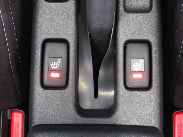 コペンＧＲ　スポーツ　　　ＧＲ専用純正レカロシート　１年間無料保証運転席・助手席シートヒーター　キーフリー　ＬＥＤヘッドライト　オートエアコン　パワーウィンドウ　プッシュ式エンジンスターター　ＢＢＳ製１６インチアルミホイール　ＧＲ専用ＭＯＭＯ製ハンドル　オートライト（三重県）の中古車