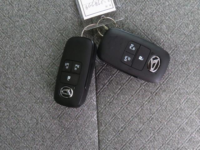 タントＸリミテッド　届出済未使用車　オートエアコン　１年間無料保証電動パーキングブレーキ　コーナーセンサー　バックカメラ　純正９型ディスプレイオーディオ　フルセグ　前席シートヒーター　電動格納ミラー　両側パワースライドドア　Ｂｌｕｅｔｏｏｔｈ対応　ＨＤＭＩ接続（三重県）の中古車