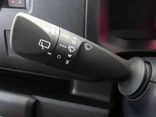 ハイゼットカーゴＤＸ　　　２ＷＤ　ＣＶＴ　マニュアルエアコン　１年間無料保証コーナーセンサー　アイドリングストップ　キーレスエントリー　運転席助手席エアバック　オートライト　記録簿　ＡＢＳ　試乗車ＵＰ　パワーウィンドウ　レベリング　ＡＭ／ＦＭラジオ（三重県）の中古車