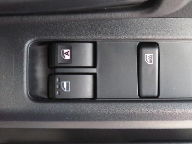 ハイゼットカーゴＤＸ　　　２ＷＤ　ＣＶＴ　マニュアルエアコン　１年間無料保証コーナーセンサー　アイドリングストップ　キーレスエントリー　運転席助手席エアバック　オートライト　記録簿　ＡＢＳ　試乗車ＵＰ　パワーウィンドウ　レベリング　ＡＭ／ＦＭラジオ（三重県）の中古車