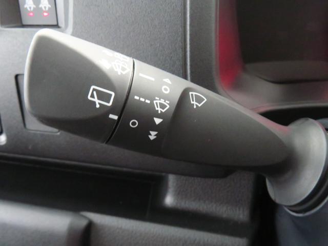 ハイゼットカーゴＤＸ　　　２ＷＤ　ＣＶＴ　キーレスエントリー　１年間無料保証コーナーセンサー　アイドリングストップ　マニュアルエアコン　レベリング　パワーウィンドウ　ＡＭ／ＦＭラジオ　衝突安全ボディ　１オーナー車　両側スライドドア　オートライト　記録簿　ＡＢＳ（三重県）の中古車