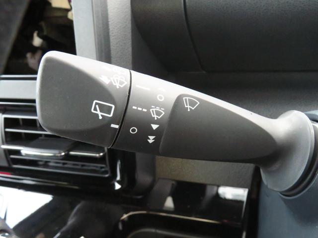 タントカスタムＸ　　　　　　両側パワースライドドア　１年間無料保証電動パーキングブレーキ　コーナーセンサー　キーフリー　運転席・助手席シートヒーター　オートエアコン　１オーナー　アイドリングＳ　展示車　電動格納式ミラー　バックカメラ　ＬＥＤヘッドライト（三重県）の中古車