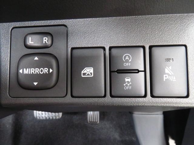 コペンセロ　　　　　届出済未使用車　オートエアコン　１年間無料保証運転席・助手席シートヒーター　キーフリー　ワンオーナーカー　元試乗車　プッシュスタート　定期点検記録簿　ＡＢＳ　ＬＥＤヘッドライト　コーナーセンサー　アイドリングストップ　パワーウィンドウ（三重県）の中古車