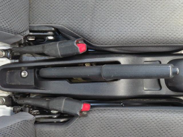 ハイゼットトラックスタンダード　　　４ＷＤ　４ＡＴ　レベリング　１年間無料保証マニュアルエアコン　ゲートプロテクター　ゲートチェーン　あゆみ板掛け　純正フロアマット　ワンオーナー車　整備記録簿　キーレスエントリー　安全ボディ　パワーウィンドウ　ＡＭ／ＦＭラジオ（三重県）の中古車