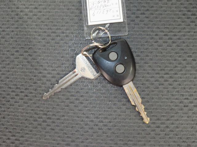 ハイゼットトラックスタンダード　　　４ＷＤ　４ＡＴ　レベリング　１年間無料保証マニュアルエアコン　ゲートプロテクター　ゲートチェーン　あゆみ板掛け　純正フロアマット　ワンオーナー車　整備記録簿　キーレスエントリー　安全ボディ　パワーウィンドウ　ＡＭ／ＦＭラジオ（三重県）の中古車