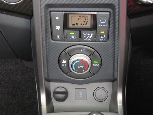 コペンローブ　　　オートエアコン　コーナーセンサー　１年間無料保証運転席・助手席シートヒーター　キーフリー　パワーウィンドウ　ターボモデル　Ｉ−ＳＴＯＰ　　ＬＥＤヘッドランプ　衝突安全ボディ　ＡＷ　ＡＢＳ　元試乗車　オートライト　プッシュ式エンジンスターター（三重県）の中古車