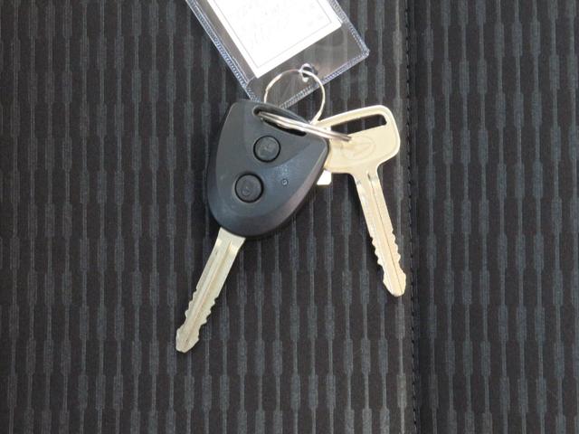 ハイゼットカーゴDX 4WD CVT マニュアルエアコン 1年間無料保証衝突回避支援ブレーキ キーレスエントリー レーンキープアシスト ワンオーナー車 記録簿 ABS オートライト コーナーセンサー パワーウィンドウ レベリング AM/FMラジオ アイドリングストップ(三重県)の中古車