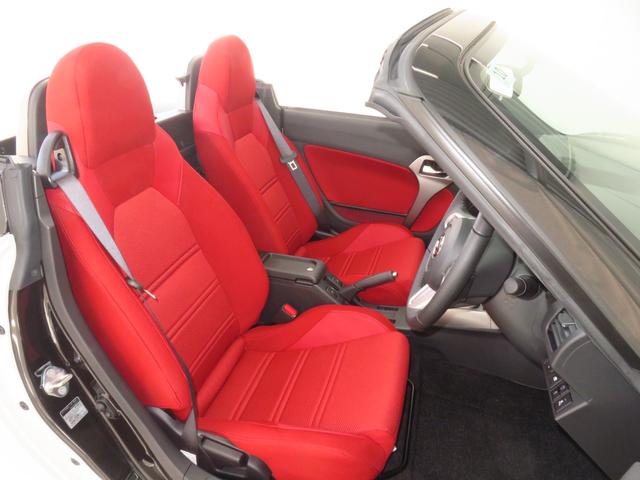 コペンセロ　　　　届出済未使用車　コーナーセンサー　１年間無料保証届出済未使用車　運転席・助手席シートヒーター　キーフリー　プッシュスタート　定期点検記録簿　ターボエンジン　ＬＥＤヘッドライト　パワーウィンドウ　アイドリングストップ　オートエアコン（三重県）の中古車