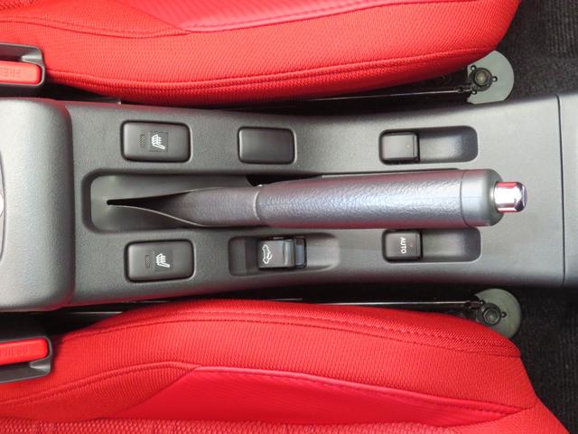 コペンセロ　　　　届出済未使用車　コーナーセンサー　１年間無料保証届出済未使用車　運転席・助手席シートヒーター　キーフリー　プッシュスタート　定期点検記録簿　ターボエンジン　ＬＥＤヘッドライト　パワーウィンドウ　アイドリングストップ　オートエアコン（三重県）の中古車