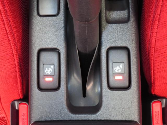 コペンセロ　　　　届出済未使用車　コーナーセンサー　１年間無料保証届出済未使用車　運転席・助手席シートヒーター　キーフリー　プッシュスタート　定期点検記録簿　ターボエンジン　ＬＥＤヘッドライト　パワーウィンドウ　アイドリングストップ　オートエアコン（三重県）の中古車