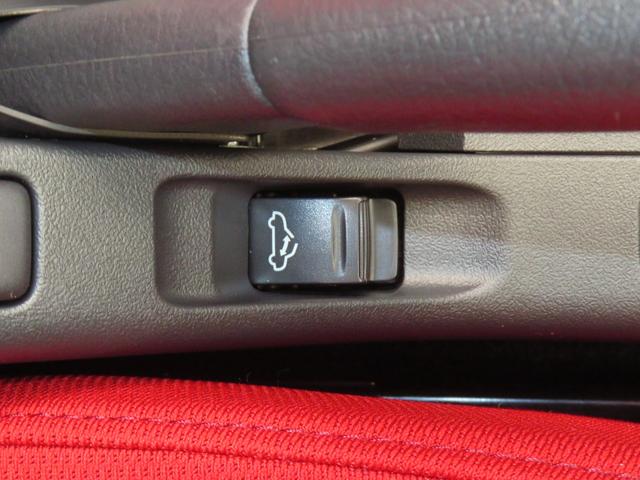 コペンセロ　　　　届出済未使用車　コーナーセンサー　１年間無料保証届出済未使用車　運転席・助手席シートヒーター　キーフリー　プッシュスタート　定期点検記録簿　ターボエンジン　ＬＥＤヘッドライト　パワーウィンドウ　アイドリングストップ　オートエアコン（三重県）の中古車