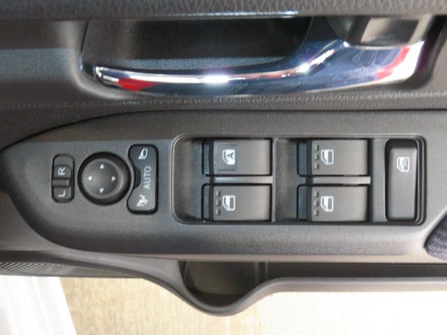 ムーヴＧ　助手席側パワースライドドア　バックカメラ　１年間無料保証電動パーキングブレーキ　コーナーセンサー　試乗車ＵＰ　ワンオーナー　純正９型ディスプレイオーディオ　キーフリー　ＬＥＤヘッドライト　ＴＶ　ＡＢＳ　電動格納ミラー　Ｂｌｕｅｔｏｏｔｈ接続　ＨＤＭＩ接続（三重県）の中古車