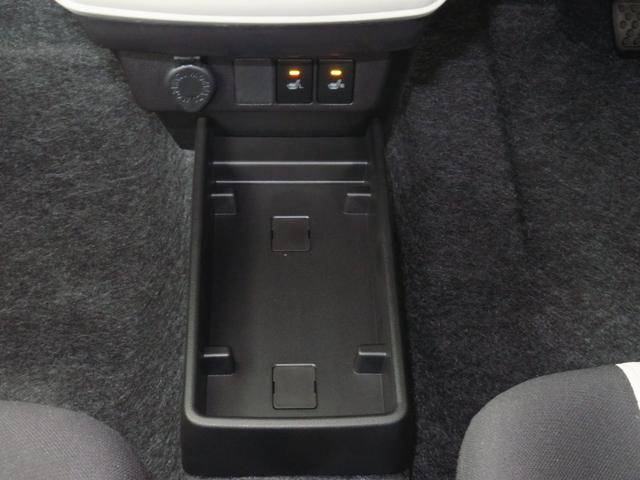 ミライースG SAIII 届出済未使用車 レベリング 1年間無料保証運転席・助手席シートヒーター キーフリー AUTOライト 電格ミラー LEDヘッドライト 記録簿 展示車 オートエアコン パワーウィンドウ プッシュ式エンジンスターター アイドリングストップ(三重県)の中古車