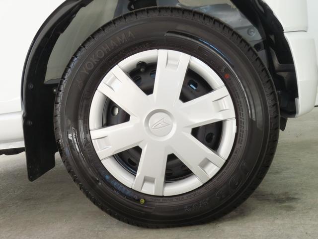 ハイゼットカーゴクルーズ　２ＷＤ　ＣＶＴ　マニュアルエアコン　１年間無料保証コーナーセンサー　アイドリングストップ　電動格納式ミラー　プッシュスタート　オートライト　リースアップ車両　ＡＢＳ　キーフリー　純正フロアマット　パワーウィンドウ（三重県）の中古車