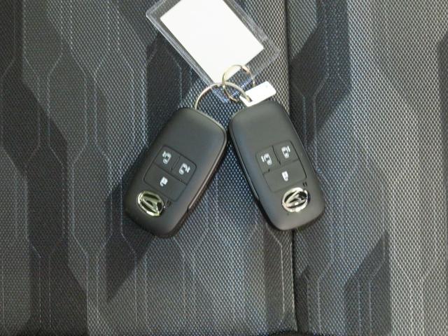 タントファンクロスターボリミテッド　届出済未使用車　１年間無料保証電動パーキングブレーキ　コーナーセンサー　純正９型ディスプレイオーディオ　パノラマカメラ　両側パワースライドドア　Ｂｌｕｅｔｏｏｔｈ対応　運転席・助手席シートヒーター　ＥＴＣ　ＨＤＭＩ接続　キーフリー（三重県）の中古車