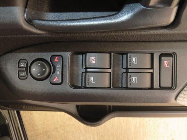 ムーヴL マニュアルエアコン キーレスエントリー 1年間無料保証コーナーセンサー アイドリングストップ 電動格納ドアミラー ベンチシート バックカメラ 衝突安全ボディ オートライト LEDヘッドランプ パワーウィンドウ 衝突回避支援ブレーキ メッキスタイル(三重県)の中古車