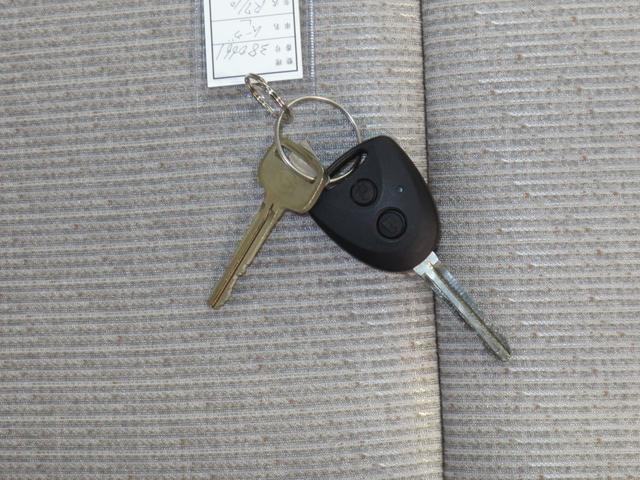 ムーヴL マニュアルエアコン キーレスエントリー 1年間無料保証コーナーセンサー アイドリングストップ 電動格納ドアミラー ベンチシート バックカメラ 衝突安全ボディ オートライト LEDヘッドランプ パワーウィンドウ 衝突回避支援ブレーキ メッキスタイル(三重県)の中古車