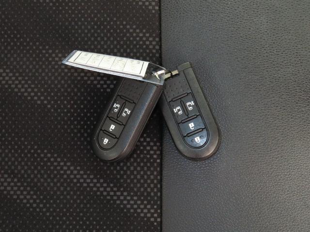 タントカスタムＸ　トップエディションリミテッドＳＡIII　　ＥＴＣ純正７型ナビ　パノラマカメラ　キーフリー　　運転席シートヒーター　Ｂｌｕｅｔｏｏｔｈ　電動格納ドアミラー　前方用ドライブレコーダー　　両側パワースライドドア　ＵＳＢ接続　オートエアコン　１年間無料保証（三重県）の中古車