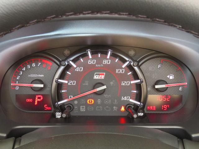 コペンＧＲ　スポーツ　　届出済未使用車　キーフリー　１年間無料保証コーナーセンサー　アイドリングストップ　運転席・助手席シートヒーター　ＬＥＤヘッドライト　記録簿　オートエアコン　パワーウィンドウ　ＧＲ専用ＭＯＭＯハンドル　ＧＲ専用レカロシート　ＢＢＳホイール（三重県）の中古車