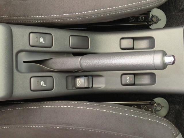 コペンＧＲ　スポーツ　　届出済未使用車　キーフリー　１年間無料保証コーナーセンサー　アイドリングストップ　運転席・助手席シートヒーター　ＬＥＤヘッドライト　記録簿　オートエアコン　パワーウィンドウ　ＧＲ専用ＭＯＭＯハンドル　ＧＲ専用レカロシート　ＢＢＳホイール（三重県）の中古車