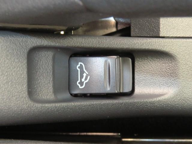 コペンＧＲ　スポーツ　　届出済未使用車　キーフリー　１年間無料保証コーナーセンサー　アイドリングストップ　運転席・助手席シートヒーター　ＬＥＤヘッドライト　記録簿　オートエアコン　パワーウィンドウ　ＧＲ専用ＭＯＭＯハンドル　ＧＲ専用レカロシート　ＢＢＳホイール（三重県）の中古車