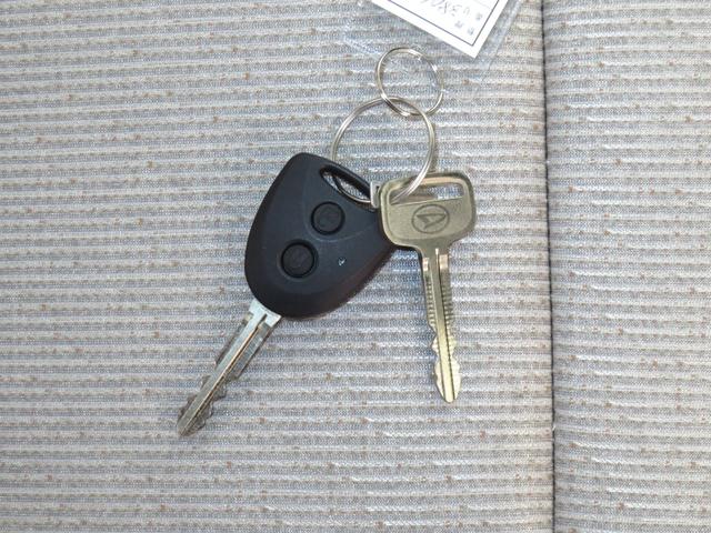 ムーヴL マニュアルエアコン キーレスエントリー 1年間無料保証コーナーセンサー アイドリングストップ 電動格納ドアミラー ベンチシート バックカメラ 衝突安全ボディ オートライト LEDヘッドランプ パワーウィンドウ 衝突回避支援ブレーキ メッキスタイル(三重県)の中古車