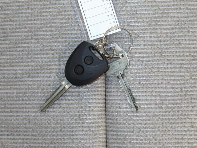 ムーヴＬ　　　マニュアルエアコン　パワーウィンドウ　１年間無料保証コーナーセンサー　アイドリングストップ　両側手動スライドドア　電動格納ドアミラー　ベンチシート　バックカメラ　衝突安全ボディ　オートライト　キーレスエントリー　純正フロアマット　ＬＥＤヘッドライト（三重県）の中古車