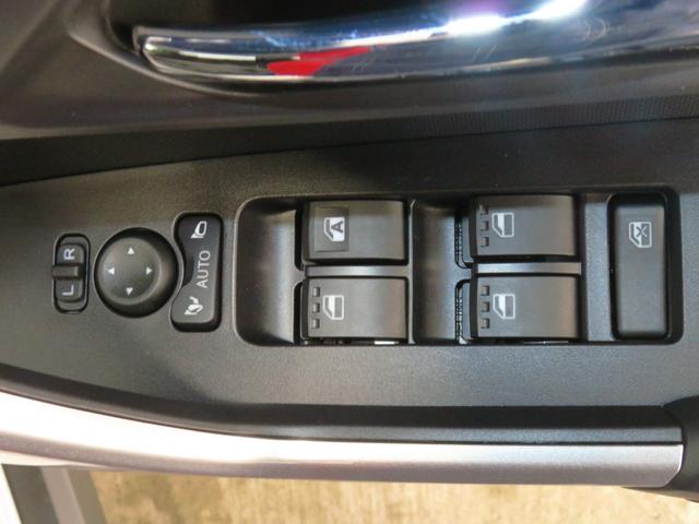 ロッキープレミアムG HEV バックカメラ 1年間無料保証電動パーキングブレーキ コーナーセンサー BT接続 Aストップ 電動格納式ドアミラー 地デジ 1オーナー 純正9型ディスプレイオーディオ 運転席・助手席シートヒーター キーフリー オートエアコン(三重県)の中古車