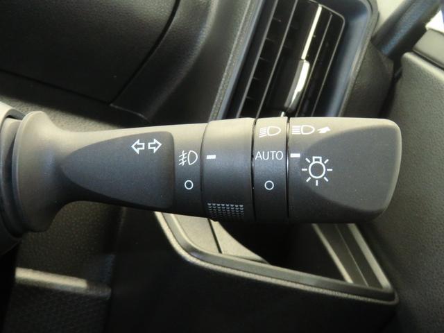 タントカスタムRS 届出済未使用車 オートエアコン 1年間無料保証電動パーキングブレーキ コーナーセンサー 衝突回避支援ブレーキ Bluetooth シートヒータ 地デジ 元試乗車 パノラマカメラ 両側パワースライドドア キーフリー 純正9型ディスプレイオーディオ(三重県)の中古車