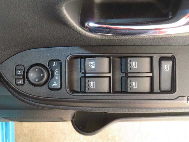 タントカスタムRS 届出済未使用車 オートエアコン 1年間無料保証電動パーキングブレーキ コーナーセンサー 衝突回避支援ブレーキ Bluetooth シートヒータ 地デジ 元試乗車 パノラマカメラ 両側パワースライドドア キーフリー 純正9型ディスプレイオーディオ(三重県)の中古車